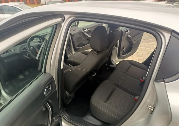 Peugeot 208 cena 30900 przebieg: 85910, rok produkcji 2018 z Chojnice małe 254